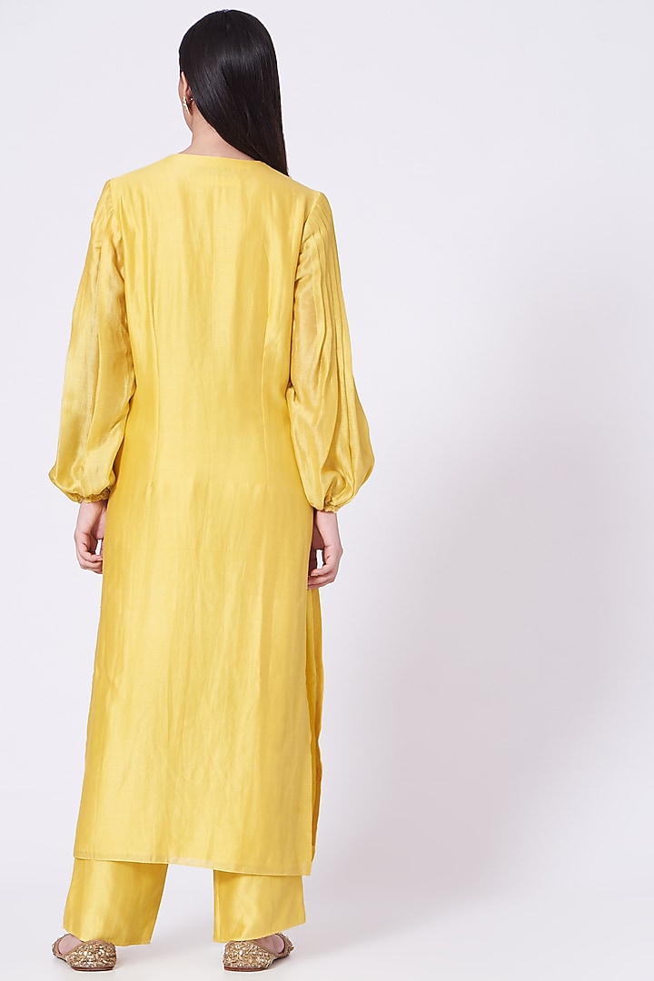 Sand Yellow Aari Embroidered Kurta Set by Lavisha Jain at Pernia's Pop Up Shop