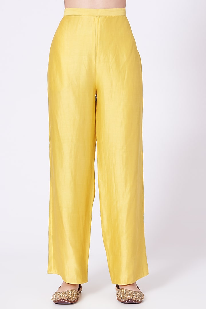Sand Yellow Aari Embroidered Kurta Set by Lavisha Jain at Pernia's Pop Up Shop