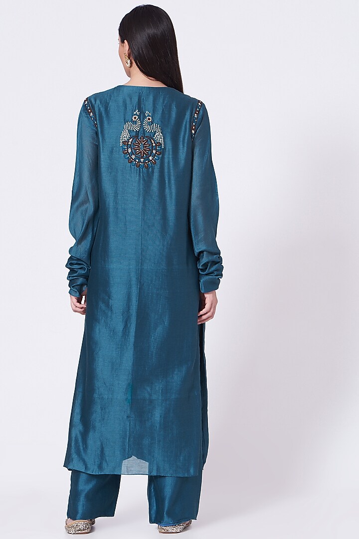 Blue Aari Embroidered Kurta Set by Lavisha Jain at Pernia's Pop Up Shop