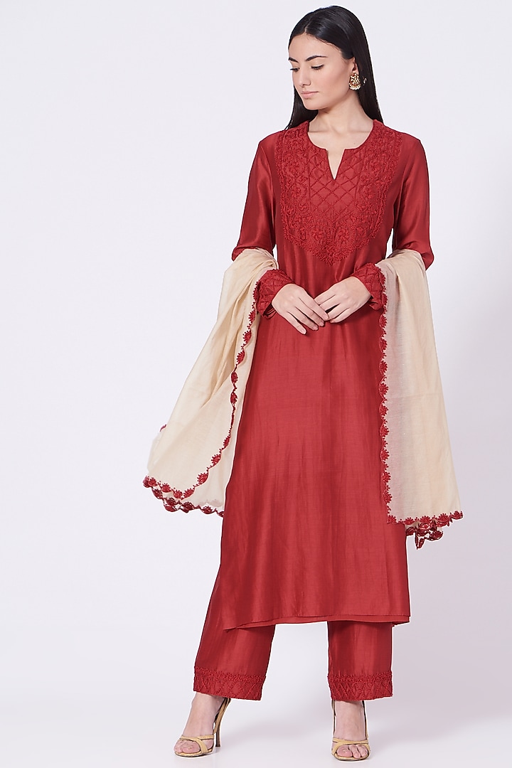 Crimson Red Embroidered Kurta Set by Lavisha Jain at Pernia's Pop Up Shop