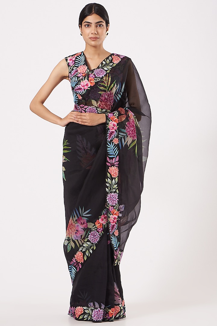 Black Hand-Painted Saree Set by LAXMISHRIALI at Pernia's Pop Up Shop