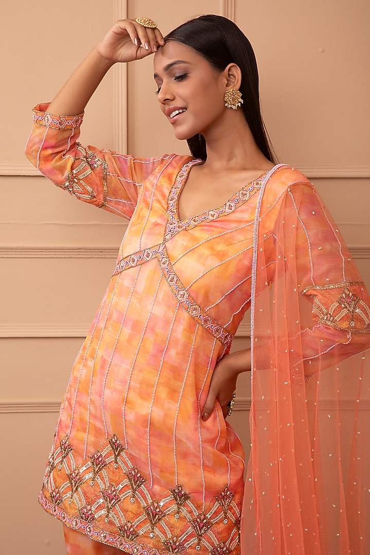 Peach Organza Embroidered Kurta Set by LAXMISHRIALI at Pernia's Pop Up Shop