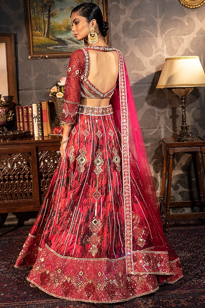 Maroon Printed Wedding Lehenga Set by LAXMISHRIALI at Pernia's Pop Up Shop