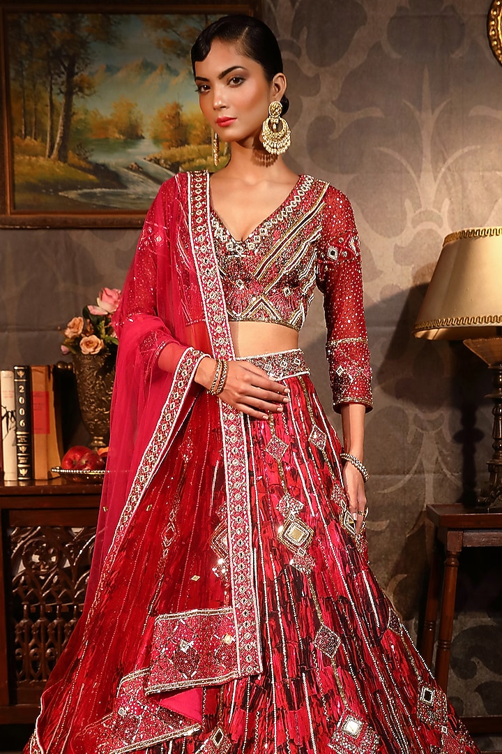Maroon Printed Wedding Lehenga Set by LAXMISHRIALI at Pernia's Pop Up Shop