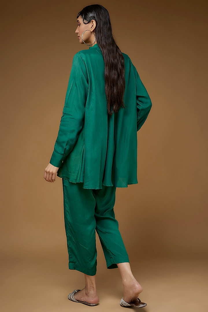 Dark Green Habutai Silk Embroidered Co-Ord Set by LAYA GONUGUNTLA at Pernia's Pop Up Shop