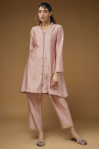 Dusky Pink Pure Chanderi Silk Embroidered A-Line Kurta Set by LAYA GONUGUNTLA