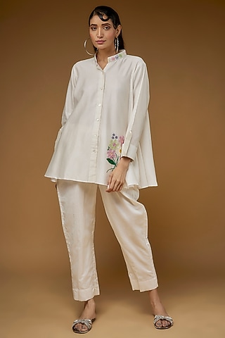 White Pure Chanderi Silk Embroidered Co-Ord Set by LAYA GONUGUNTLA