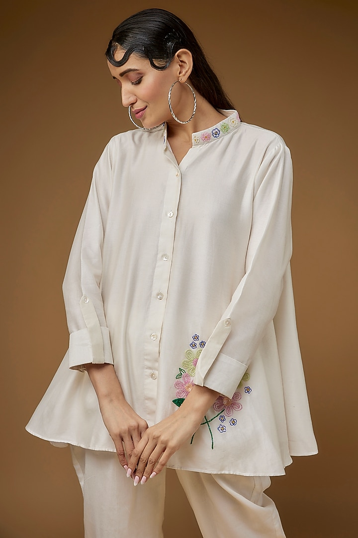 White Pure Chanderi Silk Embroidered Co-Ord Set by LAYA GONUGUNTLA at Pernia's Pop Up Shop
