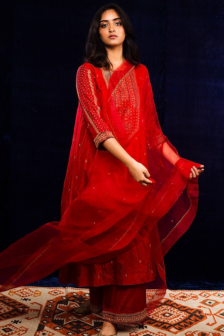 Red Sequins Embroidered Dupatta by Lajjoo c