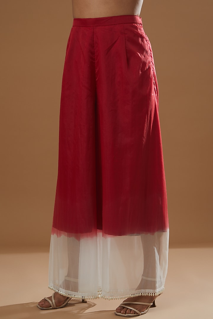 Fuchsia Embroidered Kurta Set by Label Debelle at Pernia's Pop Up Shop