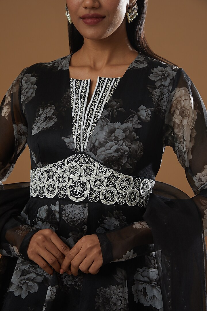 Black Embroidered Wedding Anarkali Set by Label Debelle at Pernia's Pop Up Shop