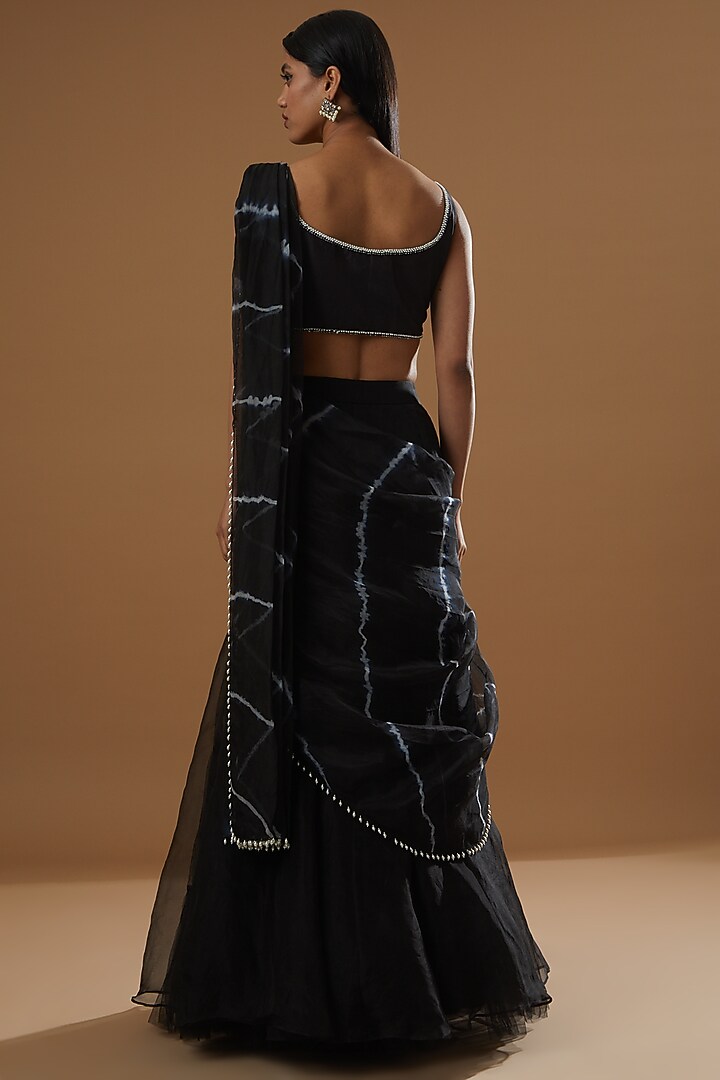 Black Pure Organza Aaari Embroidered Pre-Stitched Wedding Saree Set by Label Debelle at Pernia's Pop Up Shop