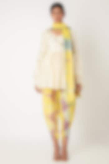 Ivory & Yellow Embroidered Tie-Dye Kurta Set by Leela By A