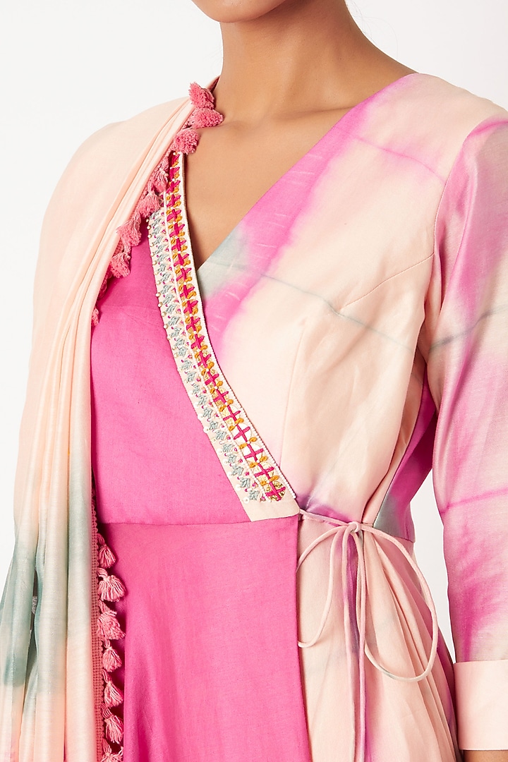 Blush Pink Tie-Dye Party Wear Anarkali With Stole by Leela By A at Pernia's Pop Up Shop