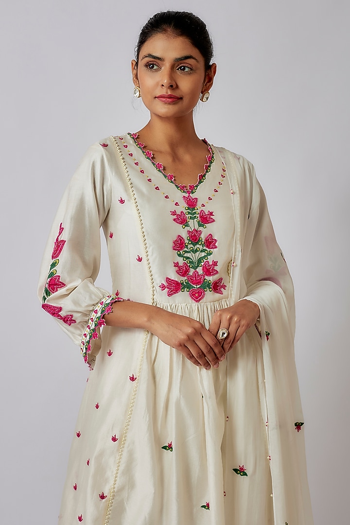 Ivory Chanderi Lotus & Heart Embroidered Party Wear Anarkali Set by Leela By A at Pernia's Pop Up Shop