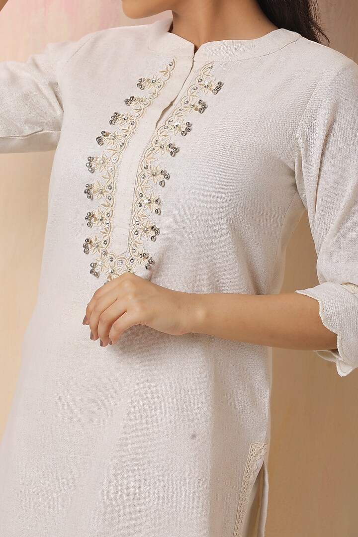 Off-White Embellished Kurta Set by Leela By A at Pernia's Pop Up Shop