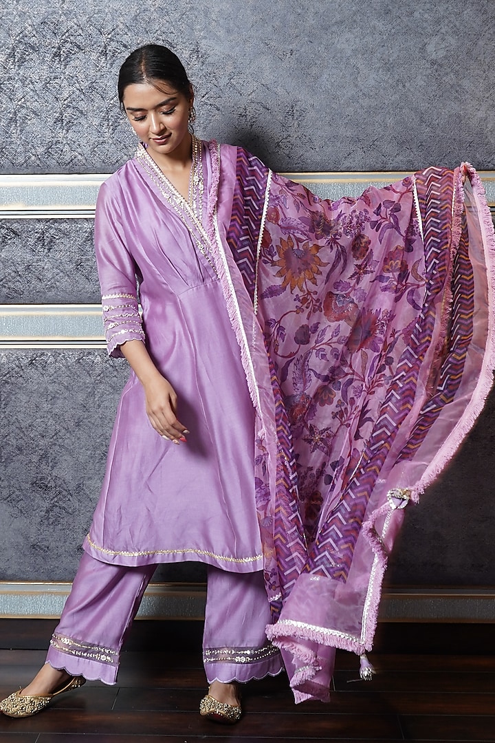 Lilac Hand Embroidered Kurta Set by Leela By A
