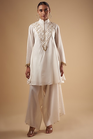 Ivory Chanderi Tikki Embroidered Kurta Set by Leela By A