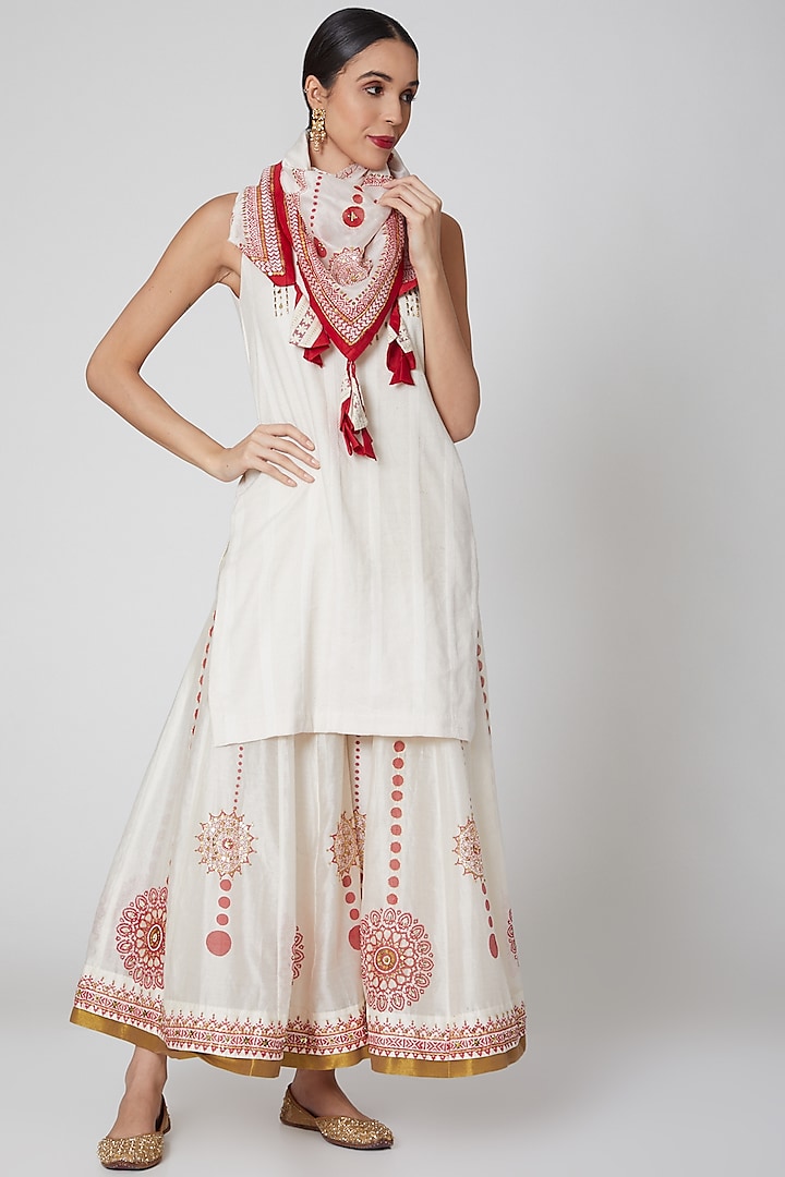 White & Red Embroidered Kurta Set by Leela By A