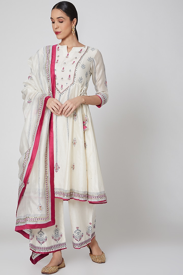 White Embroidered Kurta Set by Leela By A