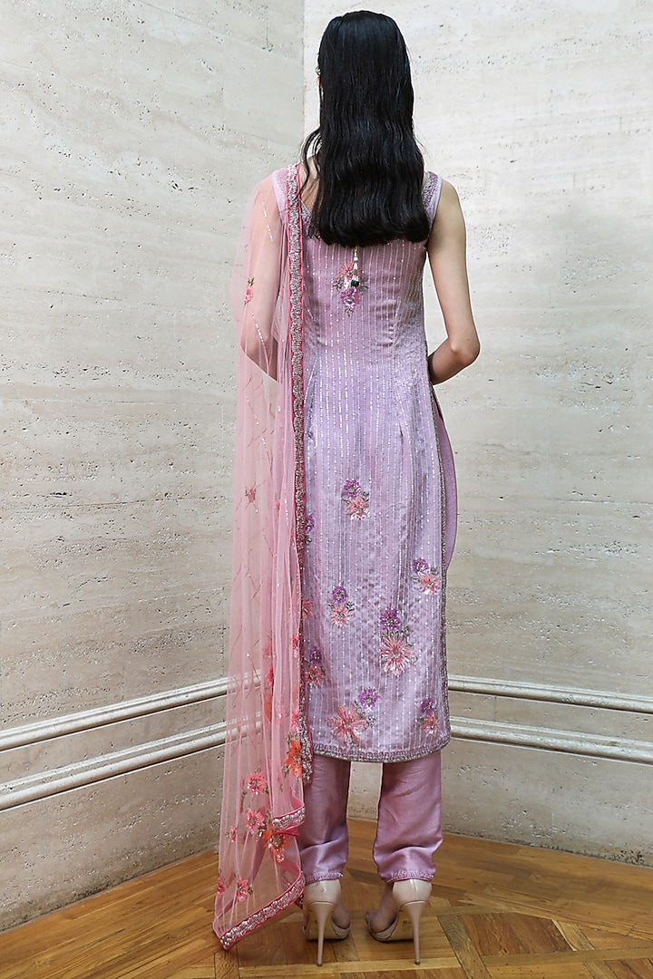 Mauve Hand Embroidered Kurta Set by Labbada at Pernia's Pop Up Shop