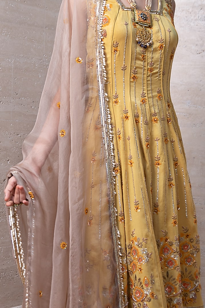 Yellow Hand Embroidered Bridal Anarkali Set by Labbada at Pernia's Pop Up Shop