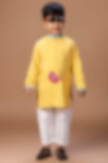 Yellow Cotton Silk Cutdana Embroidered Kurta Set For Boys by LITTLE BRATS at Pernia's Pop Up Shop