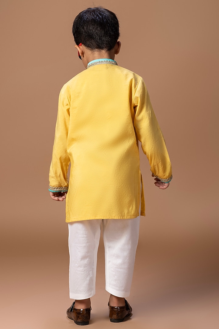 Yellow Cotton Silk Cutdana Embroidered Kurta Set For Boys by LITTLE BRATS at Pernia's Pop Up Shop