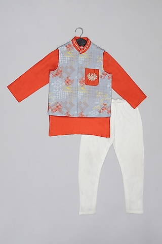 Grey Cotton Silk Hand Embroidered Bundi Set For Boys by LITTLE BRATS