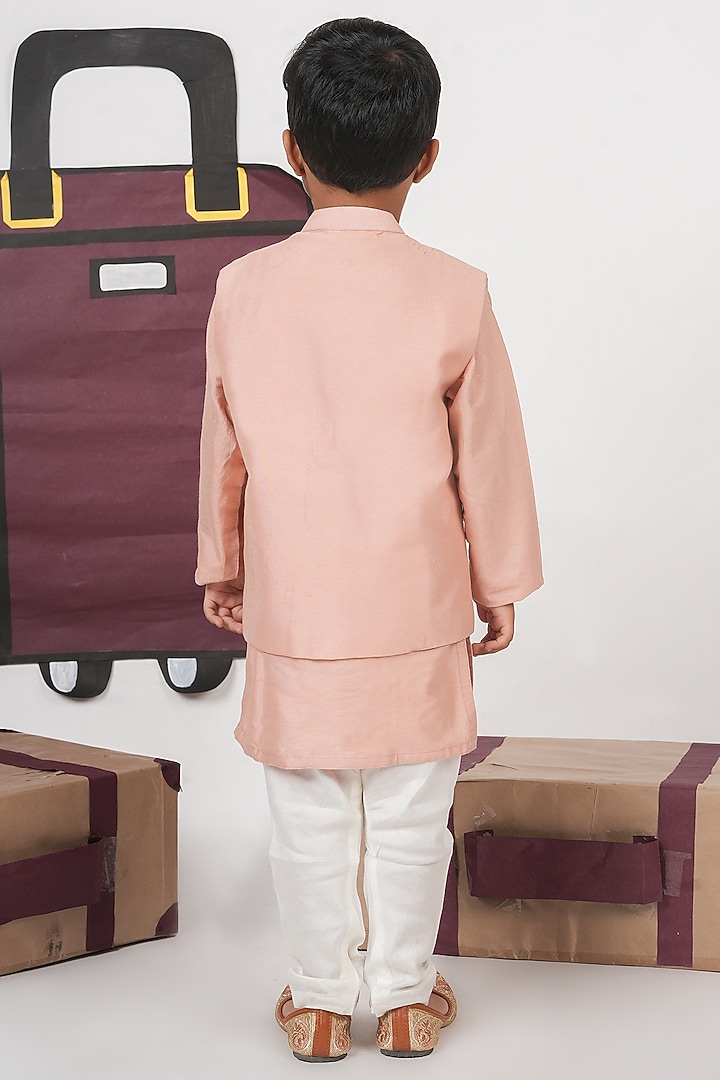 Onion Pink Cotton Silk Cutdana Hand Embroidered Bundi Jacket Set For Boys by LITTLE BRATS at Pernia's Pop Up Shop