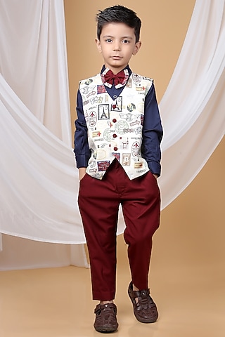 White Cotton Blend Stamp Printed Waistcoat Set For Boys by LITTLE BRATS