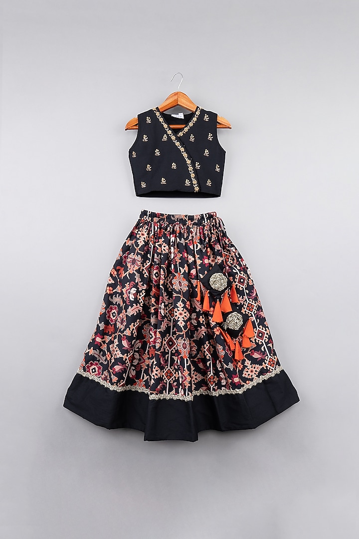 Black Maheshwari Silk Ikat Printed Lehenga Set For Girls by LITTLE BRATS at Pernia's Pop Up Shop