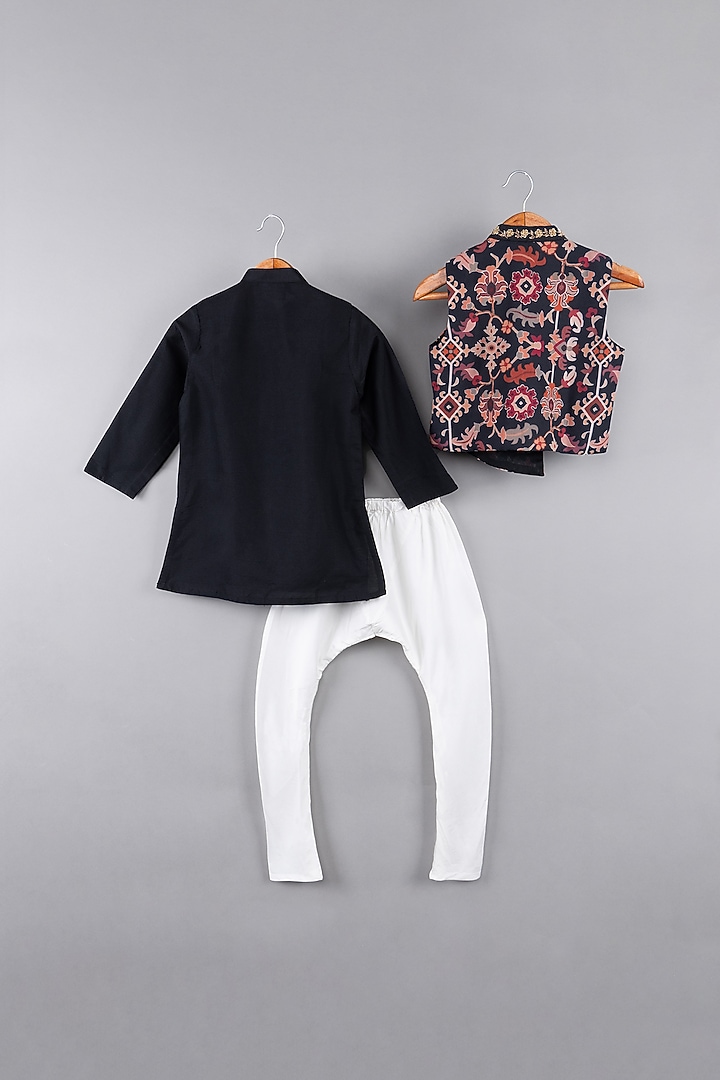 Black Maheshwari Silk Ikat Printed Nehru Jacket Set For Boys by LITTLE BRATS at Pernia's Pop Up Shop