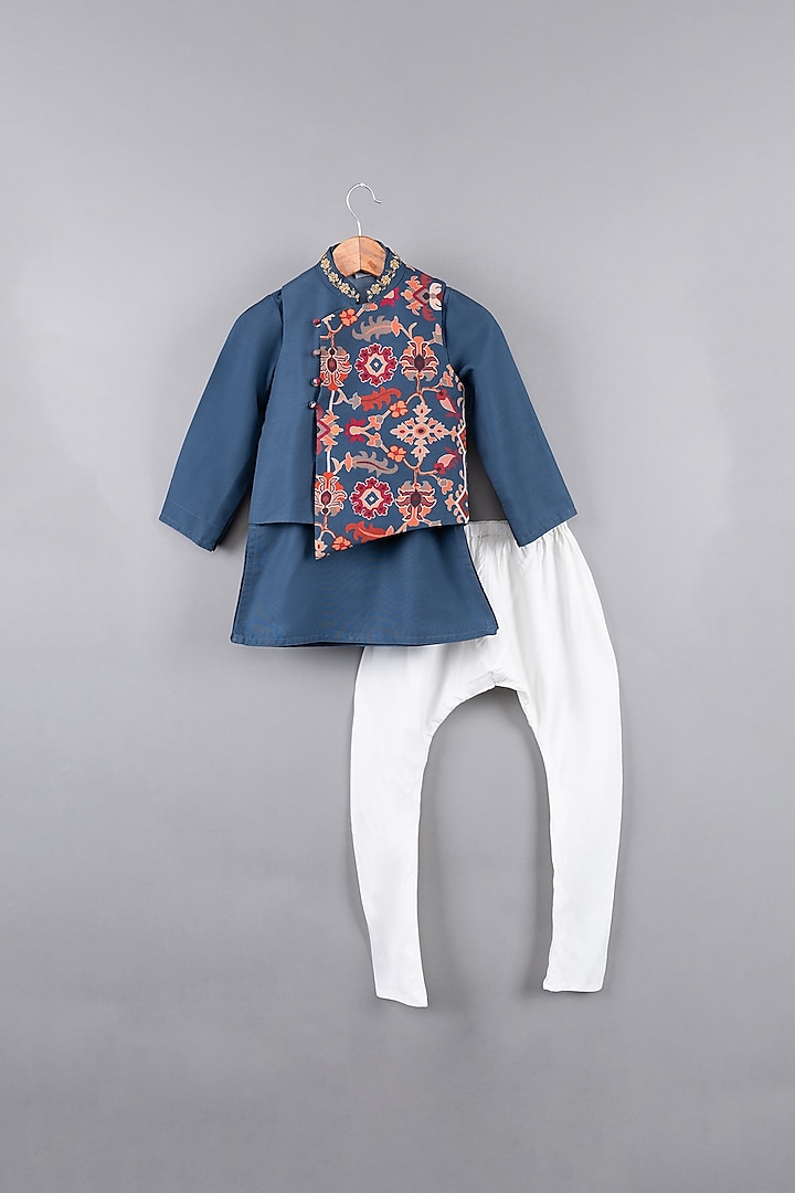 Sapphire Blue Maheshwari Silk Ikat Printed Nehru Jacket Set For Boys by LITTLE BRATS