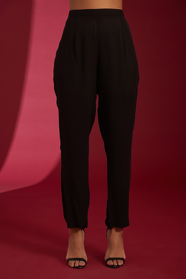 Black & Ivory Georgette Embroidered Kurta Set by Label Radini at Pernia's Pop Up Shop