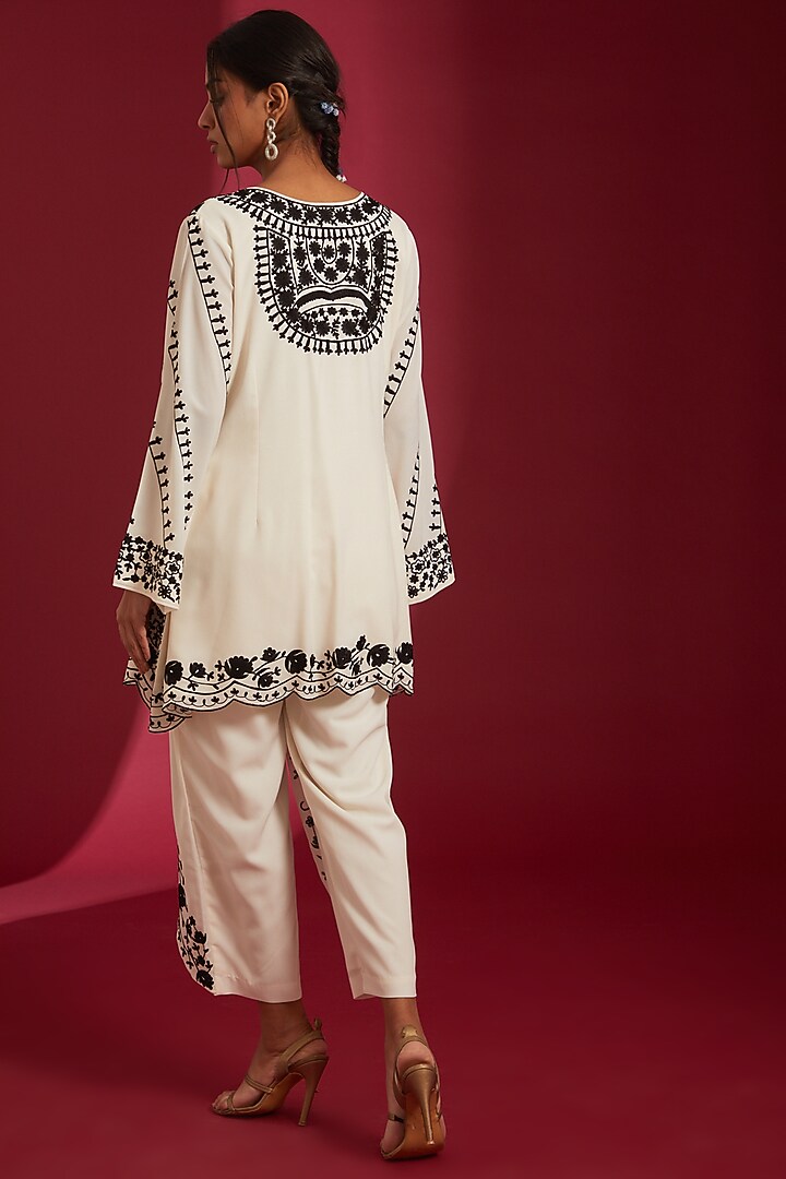 Ivory & Black Georgette Embroidered Kurta Set by Label Radini at Pernia's Pop Up Shop