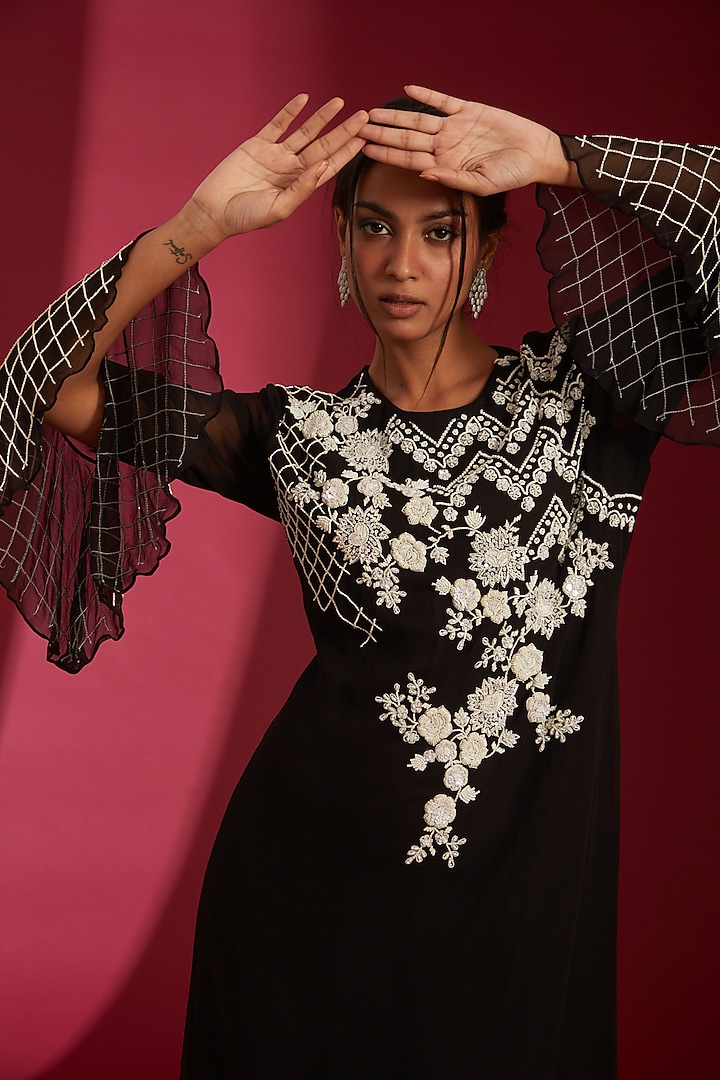 Black & Ivory Georgette Embroidered Kurta Set by Label Radini at Pernia's Pop Up Shop