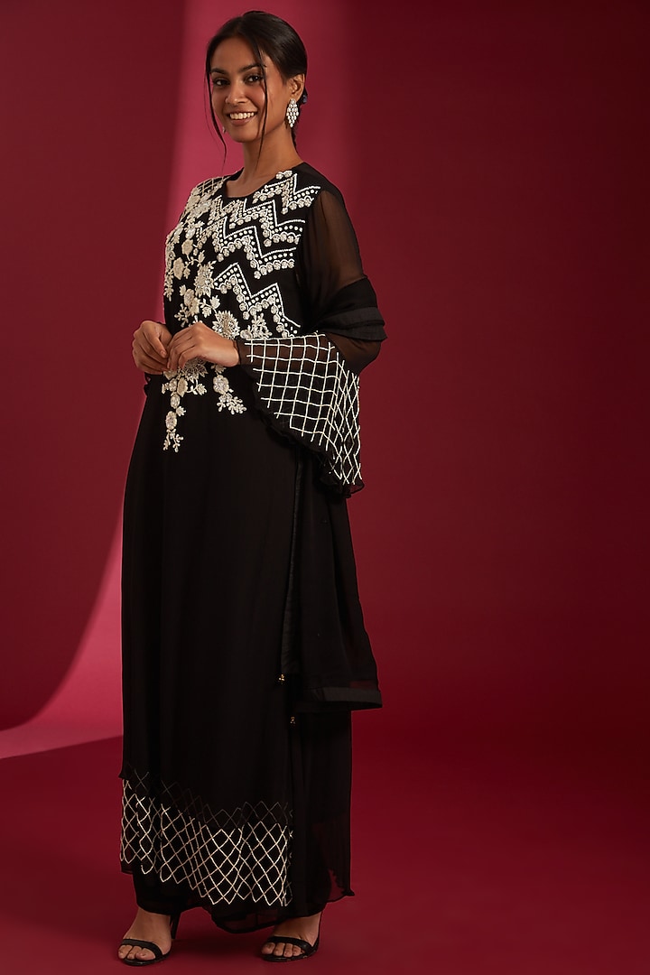 Black & Ivory Georgette Embroidered Kurta Set by Label Radini at Pernia's Pop Up Shop
