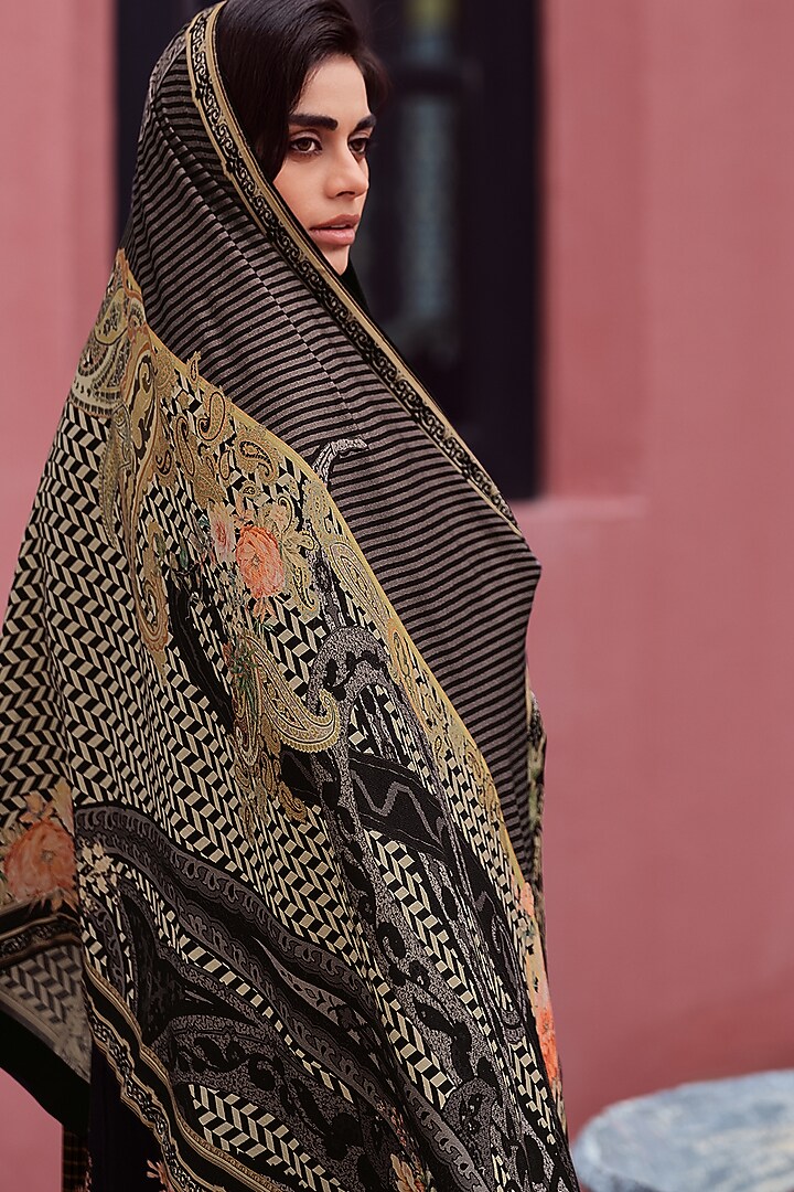 Black Viscose Pashmina Floral Embroidered Kurta Set by Label Varsha at Pernia's Pop Up Shop
