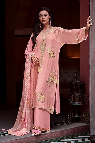 Salmon Pink Viscose Pashmina Floral Embroidered Kurta Set by Label Varsha