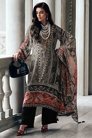 Black Viscose Muslin Printed & Lace Embroidered Kurta Set by Label Varsha