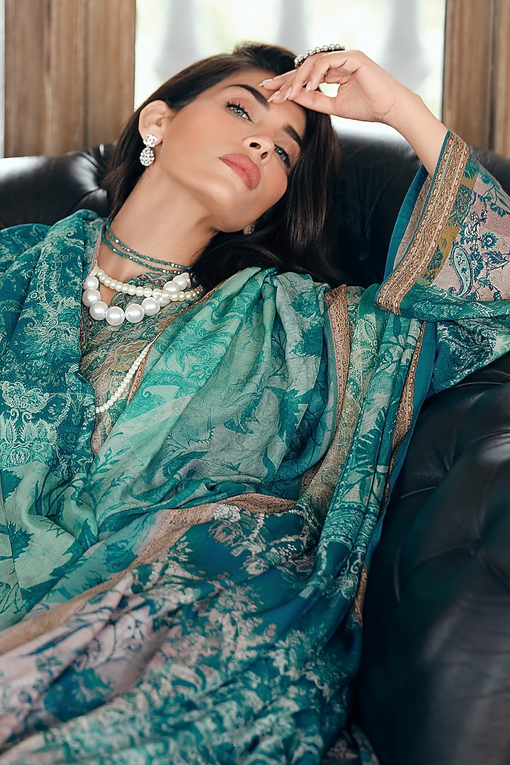 Teal Viscose Muslin Printed & Lace Embroidered Kurta Set by Label Varsha at Pernia's Pop Up Shop
