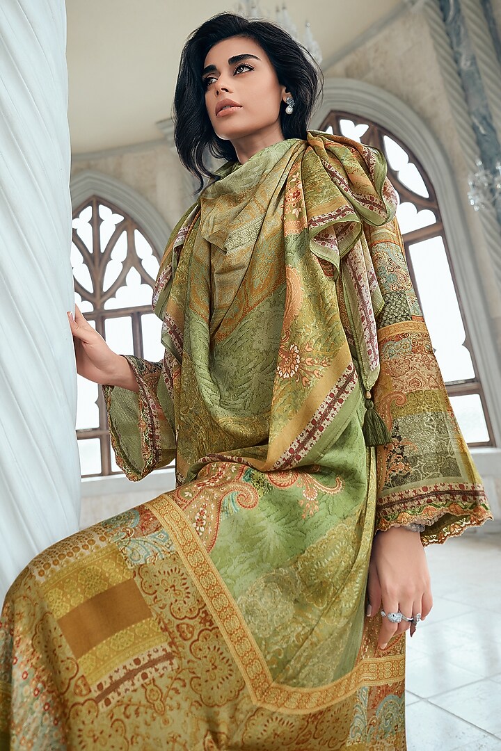 Moss Green Viscose Muslin Printed & Lace Embroidered Kurta Set by Label Varsha at Pernia's Pop Up Shop