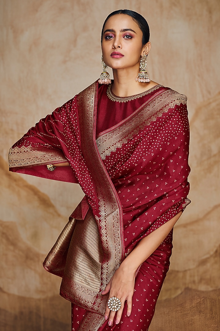 Red Viscose Woven Party Wear Saree Set by Label Varsha at Pernia's Pop Up Shop