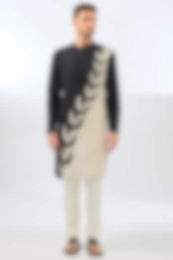 Black & Beige Linen Embroidered Kurta by Linen Bloom Men at Pernia's Pop Up Shop