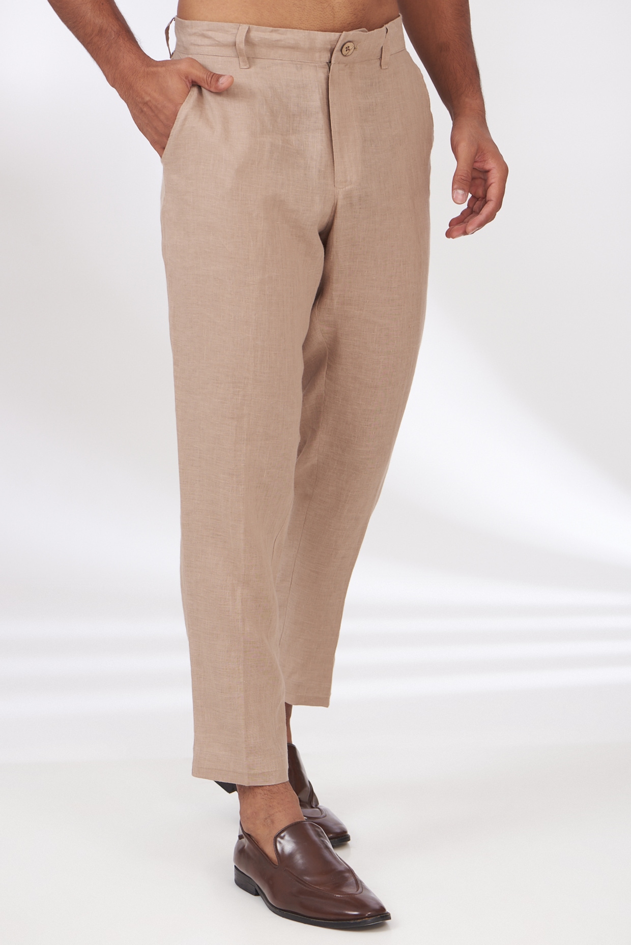 Khaki Pure Linen Pants Design by Linen Bloom Men at Pernia's Pop Up Shop  2024