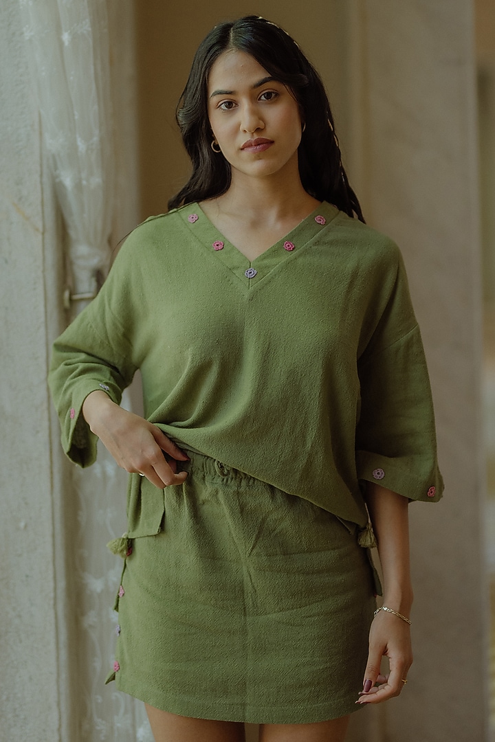 Green Jute Embroidered Skirt Set by Label Sugar at Pernia's Pop Up Shop