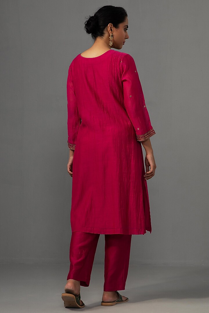 Fuchsia Chanderi Hand Embroidered Kurta Set by Label Shreya Sharma at Pernia's Pop Up Shop