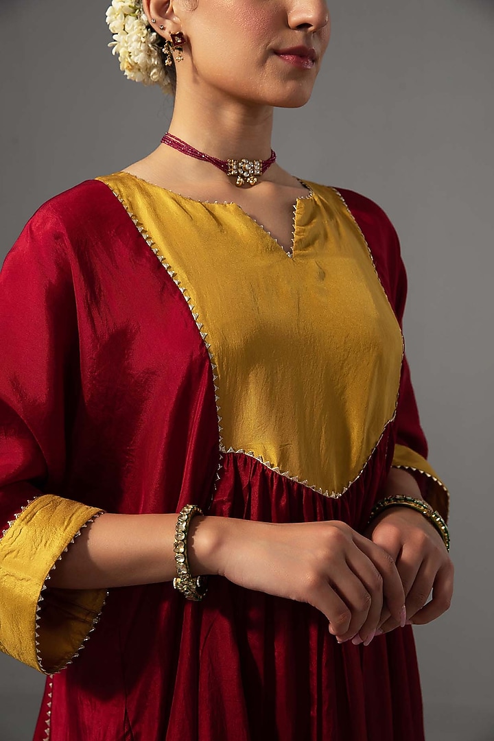 Red Pure Silk Color-Blocked Kurta Set by Label Shreya Sharma at Pernia's Pop Up Shop
