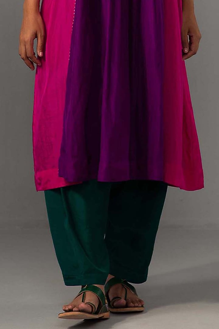 Rani Pink Pure Silk Color-Blocked Kurta Set by Label Shreya Sharma at Pernia's Pop Up Shop